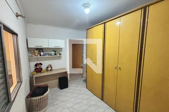 Quarto 2 de casa à venda com 2 quartos, 100m² em Vila Progresso, Santo André