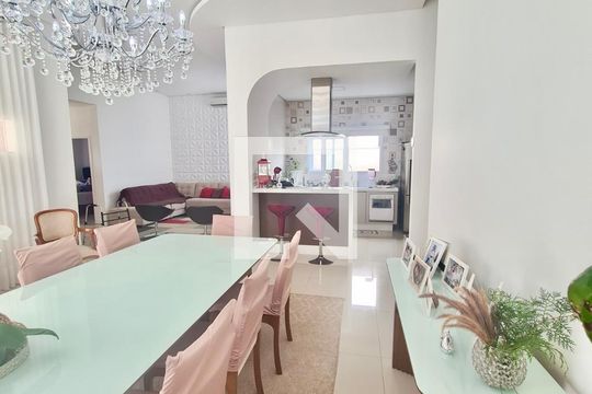 Sala de casa de condomínio à venda com 4 quartos, 272m² em Swiss Park, Campinas