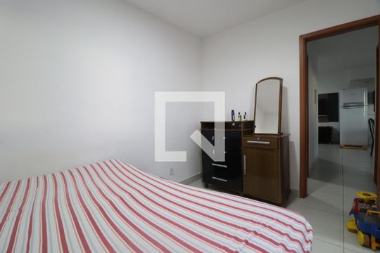 Quarto 1 - Suíte de apartamento para alugar com 2 quartos, 56m² em Chácaras Tubalina E Quartel, Uberlândia