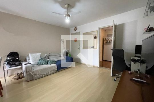 Sala de apartamento para alugar com 3 quartos, 90m² em Jardim Jussara, São Paulo
