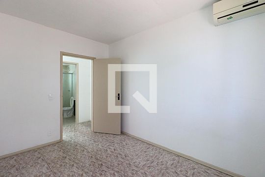 Quarto  de apartamento à venda com 1 quarto, 40m² em Humaitá, Porto Alegre