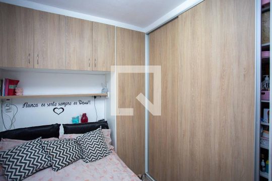 Quarto 1 de apartamento à venda com 2 quartos, 44m² em Canhema, Diadema