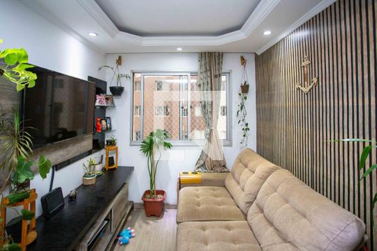 Sala de apartamento à venda com 2 quartos, 44m² em Canhema, Diadema
