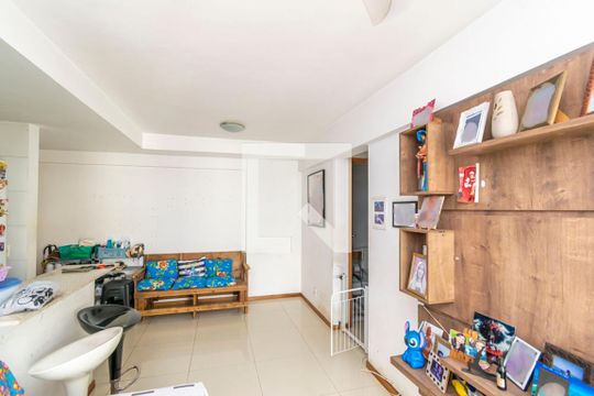 Sala de apartamento à venda com 3 quartos, 69m² em Penha, Rio de Janeiro