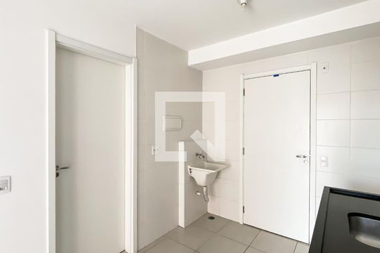 Sala / cozinha / área de serviço de apartamento para alugar com 1 quarto, 31m² em Vila Penteado, São Paulo