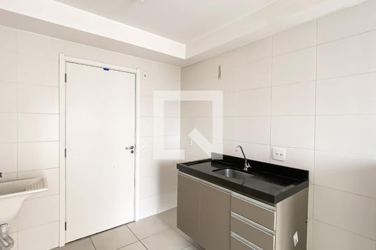 Sala / cozinha / área de serviço de apartamento para alugar com 1 quarto, 31m² em Vila Penteado, São Paulo