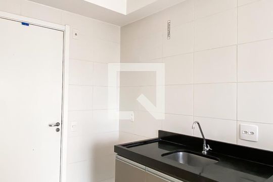 Sala / cozinha / área de serviço de apartamento para alugar com 1 quarto, 31m² em Vila Penteado, São Paulo