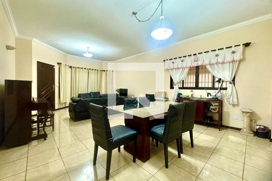Sala de casa à venda com 4 quartos, 230m² em Jardim Munhoz, Guarulhos