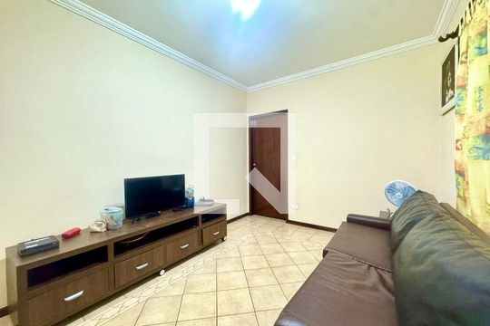 Sala 1 de casa à venda com 4 quartos, 230m² em Jardim Munhoz, Guarulhos