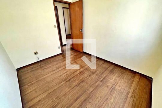 Apartamento para alugar com 3 quartos, 76m² em Padre Eustáquio, Belo Horizonte