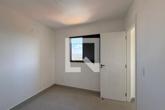 Quarto de apartamento à venda com 1 quarto, 41m² em Vila dos Remedios, São Paulo