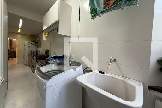 Apartamento à venda com 3 quartos, 137m² em Santo Agostinho, Belo Horizonte