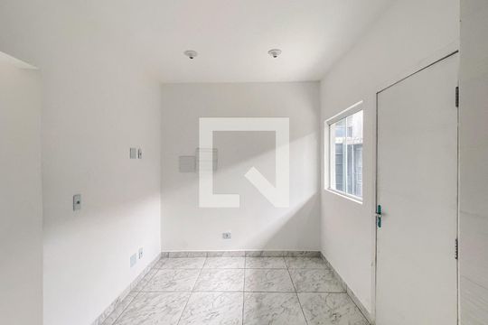 Sala/cozinha de apartamento para alugar com 2 quartos, 40m² em Vila Sao Francisco, São Paulo