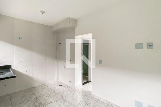 Sala/cozinha de apartamento para alugar com 2 quartos, 40m² em Vila Sao Francisco, São Paulo