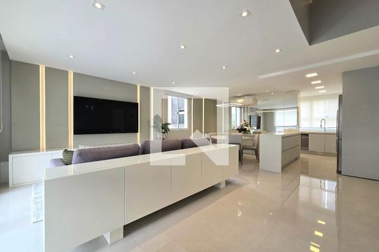 Sala de apartamento à venda com 2 quartos, 130m² em Itaim Bibi, São Paulo