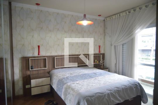 Quartp Suite 1 de casa à venda com 3 quartos, 224m² em Parque das Nações, Santo André