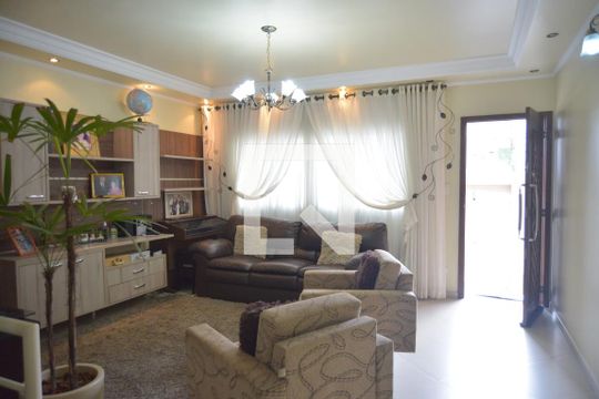 Sala de casa à venda com 3 quartos, 224m² em Parque das Nações, Santo André