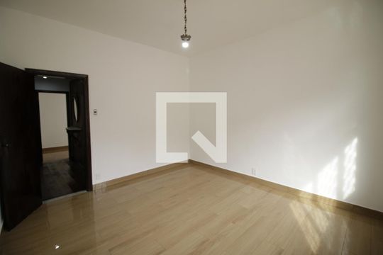 Quarto 1 de casa para alugar com 3 quartos, 180m² em Tanque, Rio de Janeiro