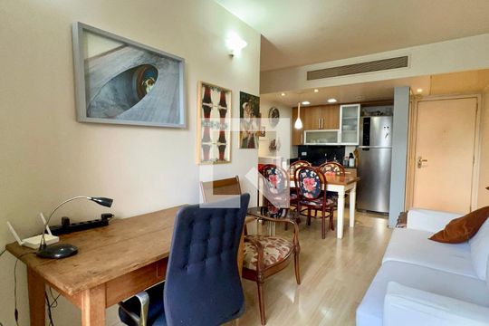 Sala de apartamento para alugar com 1 quarto, 45m² em Pinheiros, São Paulo