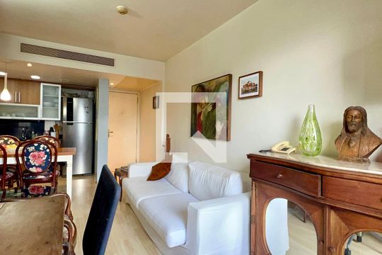 Sala de apartamento para alugar com 1 quarto, 45m² em Pinheiros, São Paulo