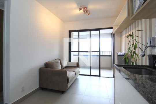 Sala/Cozinha de apartamento para alugar com 1 quarto, 30m² em Moema, São Paulo