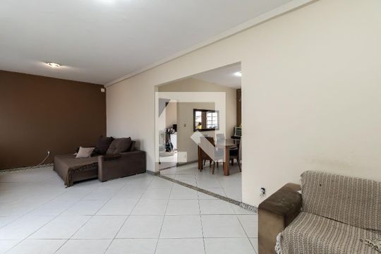 Sala  de casa à venda com 5 quartos, 420m² em Santa  Mônica, Belo Horizonte