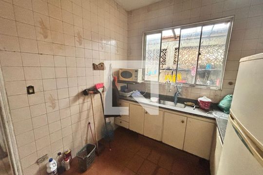 Cozinha de casa para alugar com 3 quartos, 125m² em Jardim Maria Estela, São Paulo