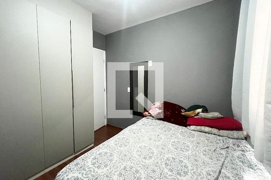 Quarto 1 de apartamento para alugar com 2 quartos, 41m² em Vila Diva, São Paulo