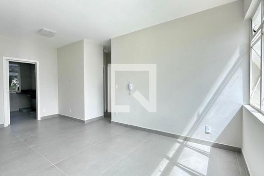 Apartamento à venda com 2 quartos, 60m² em Anchieta, Belo Horizonte