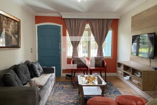 Sala de casa para alugar com 2 quartos, 116m² em Jardim Peri Peri, São Paulo