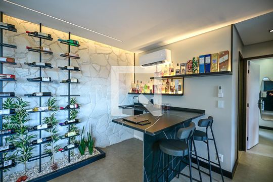 Bar de apartamento à venda com 1 quarto, 77m² em Vila Suzana, São Paulo