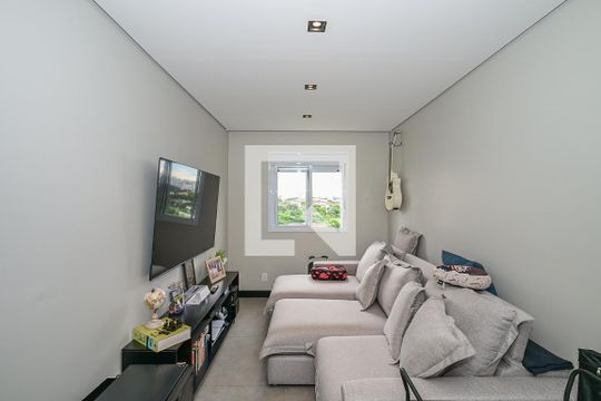 Sala de Tv de apartamento à venda com 1 quarto, 77m² em Vila Suzana, São Paulo