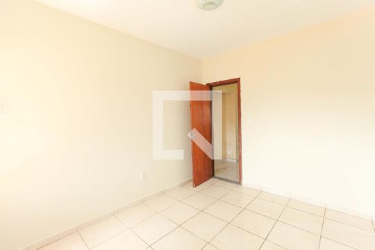 Quarto de casa para alugar com 3 quartos, 360m² em Milionários, Belo Horizonte