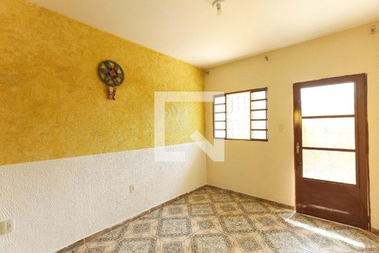 Sala de casa para alugar com 3 quartos, 360m² em Milionários, Belo Horizonte