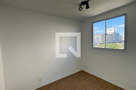 Quarto 1 de apartamento para alugar com 2 quartos, 37m² em Jardim, Santo André