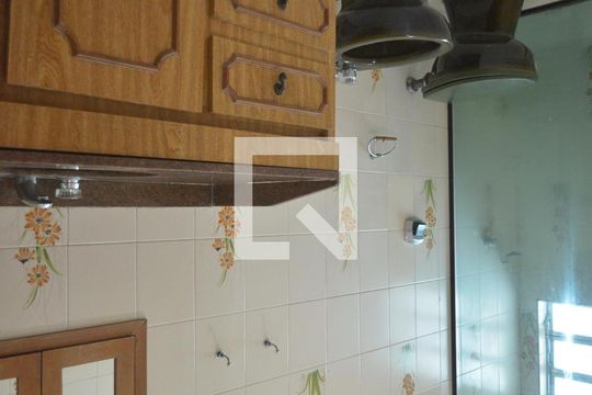 Banheiro da Suite de casa para alugar com 3 quartos, 290m² em Bangú, Santo André