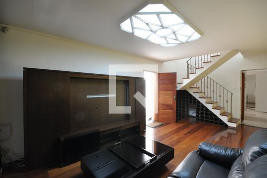 Casa à venda com 3 quartos, 122m² em Vila Guilherme, São Paulo