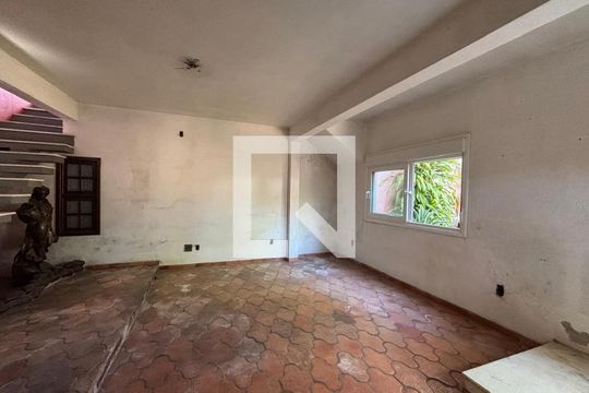 Casa à venda com 2 quartos, 190m² em Morro do Espelho, São Leopoldo