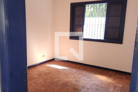 Quarto de casa para alugar com 3 quartos, 170m² em Vila Chica Luisa, São Paulo