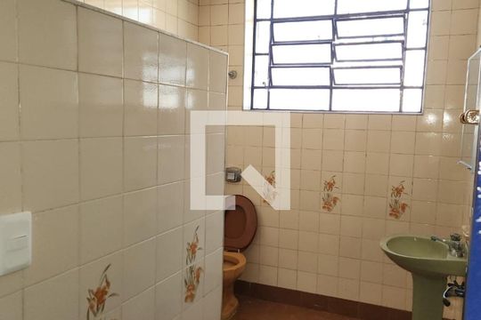 Banheiro de casa para alugar com 3 quartos, 169m² em Vila Chica Luisa, São Paulo