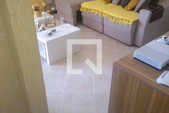 Sala de casa para alugar com 4 quartos, 217m² em Jardim Garcia, Campinas