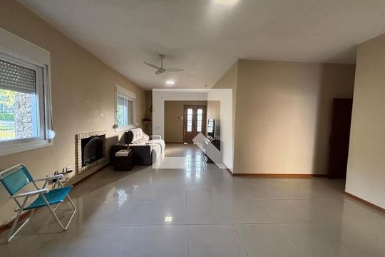 Casa à venda com 3 quartos, 472m² em Padre Reus, São Leopoldo