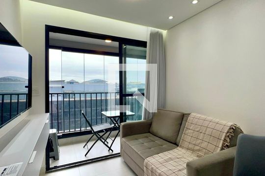 Sala de kitnet/studio para alugar com 1 quarto, 30m² em Pinheiros, São Paulo