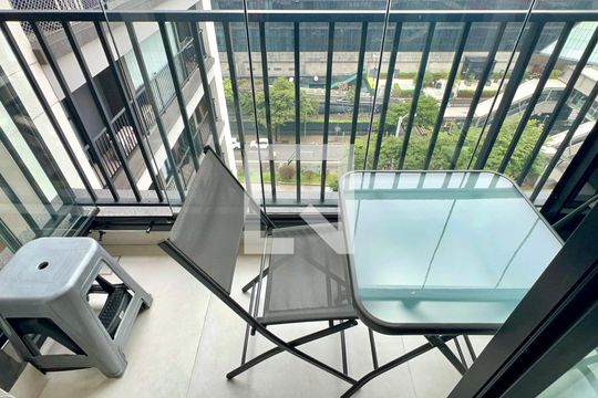 Varanda de kitnet/studio para alugar com 1 quarto, 30m² em Pinheiros, São Paulo