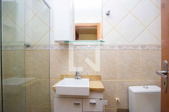 Banheiro de apartamento à venda com 1 quarto, 62m² em Centro, Diadema