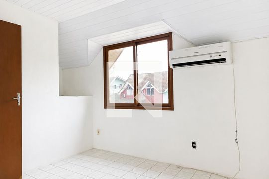 Quarto de casa para alugar com 3 quartos, 75m² em Vargem do Bom Jesus, Florianópolis