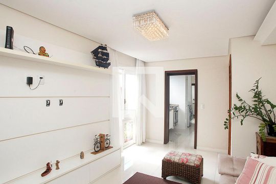 Sala de apartamento para alugar com 3 quartos, 70m² em Floresta, Porto Alegre