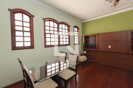 Sala de casa à venda com 4 quartos, 400m² em Diamante, Belo Horizonte
