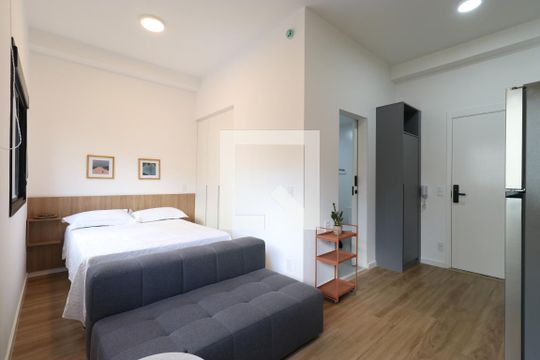 Sala/Quarto  de kitnet/studio para alugar com 1 quarto, 24m² em Pompeia, São Paulo
