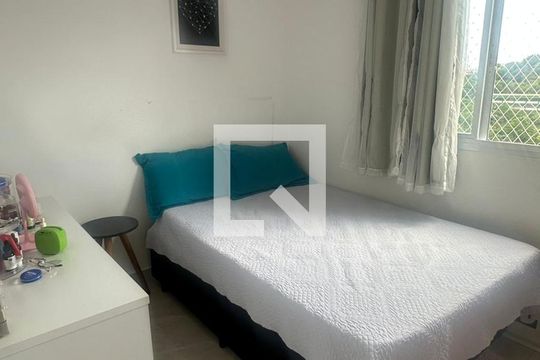 Quarto de apartamento à venda com 2 quartos, 47m² em Vila Osasco, Osasco